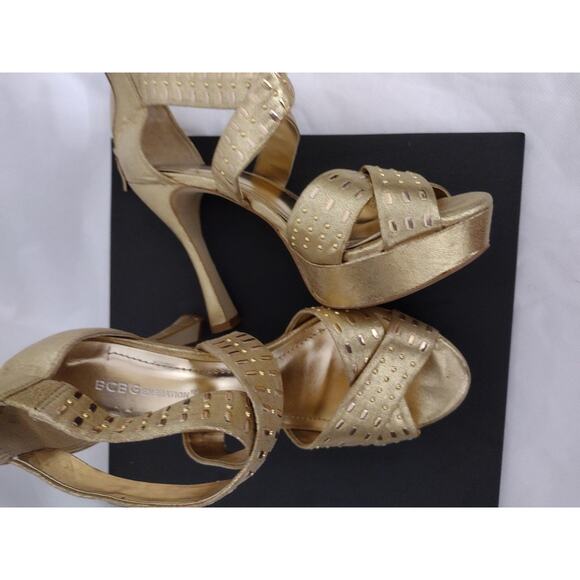 BCBGeneration Shoes Womens Size 8 Gold Strappy Platform Heel Sandals Party - Picture 2 of 8